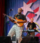 060527ArmyVolunteersBand4182.jpg (111583 bytes)