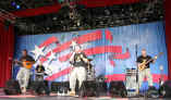060527ArmyVolunteersBand4184.jpg (99355 bytes)