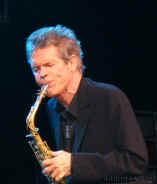 071109DavidSanborn8201.jpg (63532 bytes)