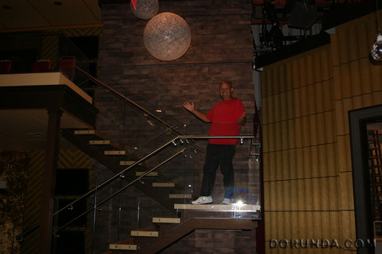 120517GDKellyStudio6175.jpg (62230 bytes)
