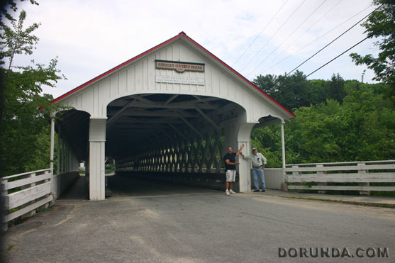 120526GDDadAshuelotNHBridge6455.jpg (77292 bytes)