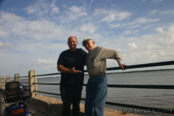 121017GDDadCharlestonSC7465.jpg (65082 bytes)