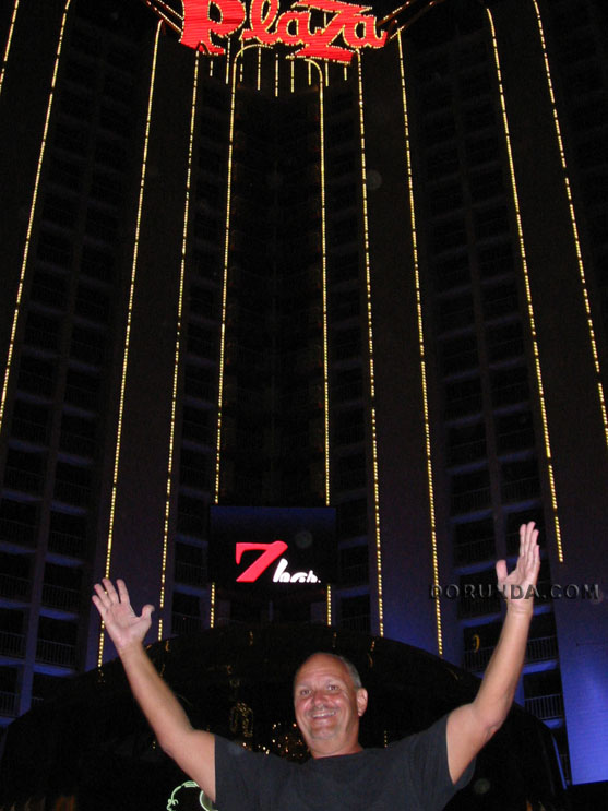 131028GDLasVegasNV9116.jpg (110363 bytes)