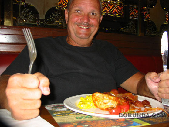 131028GDLunchOrleansLasVegasNV9065.jpg (83681 bytes)