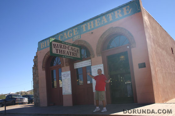 131031GDTombstoneAZ8680.jpg (59352 bytes)